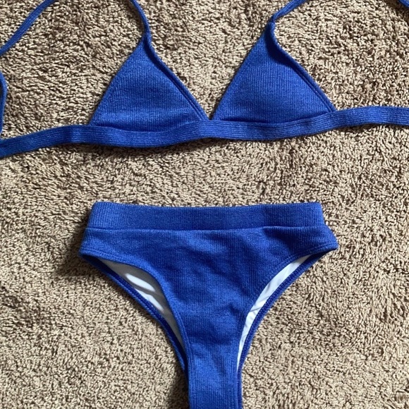 SHEIN triangle top, high waisted bikini - Picture 4 of 5